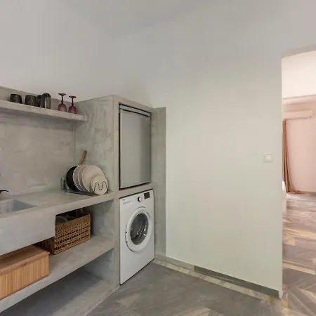 Artemida One * パロス島